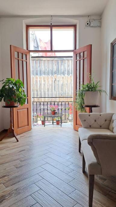 Appartement Historical Loft In Santa Ana: The Soul Of *